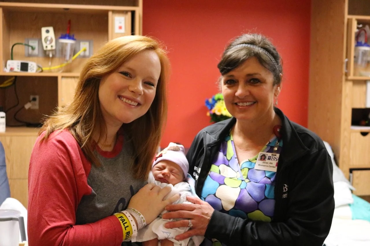 All in the Family: Nurse delivers baby of the woman she delivered 26 years ago